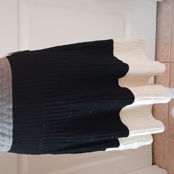 NWT ** Gabby Skye ** womens cable lightweight sweater dress size M - Picture 3 of 11